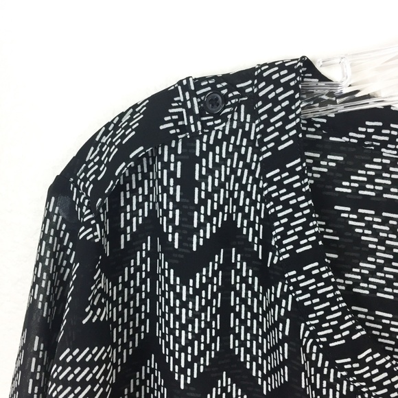 Maurices Long Sleeve Patterned Blouse Top 20/22 - Picture 5 of 7